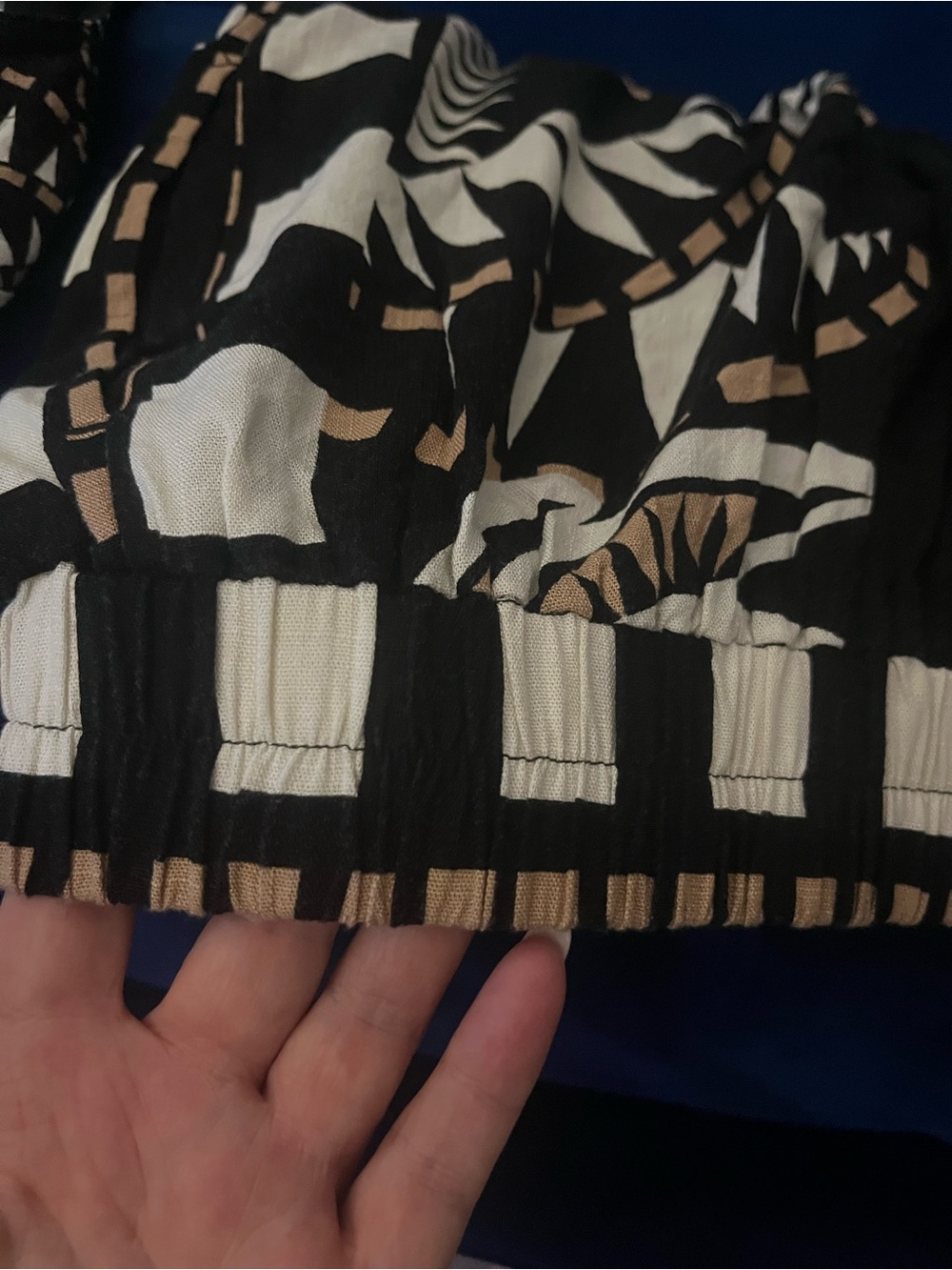 Rose & Olive Black and White Geometric Maxi  pants - Picture 4 of 5